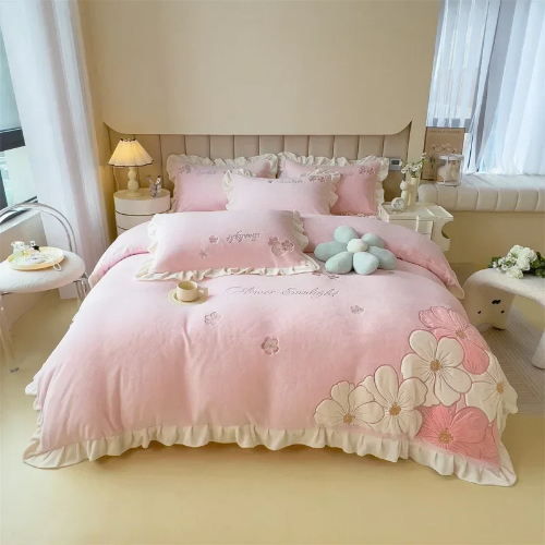 High Quality Milk Velvet Bedding Set Highend Embroidered Warm Duvet