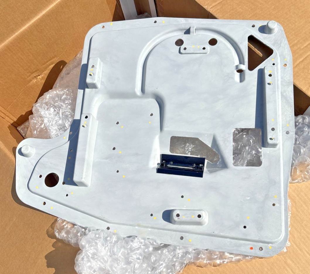NEW GENUINE PACCAR OEM PETERBILT 387 INTERIOR MODULE PASSENGER CAB