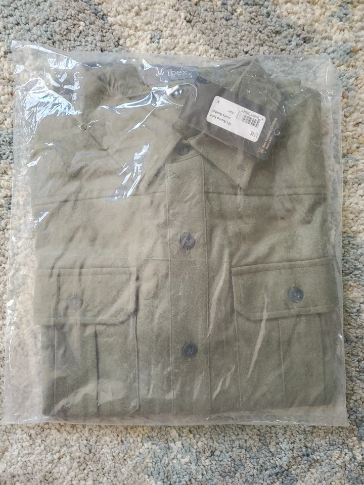 Camisa Ibex Para Hombre Beacon Manga Larga Cuello Azul Marino Abotonada Pequeña NUEVA Foto 3 de 4