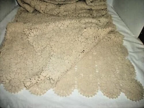 Mantel de encaje de ganchillo hecho a mano vintage color crudo grande molinete flor Foto 4 de 4