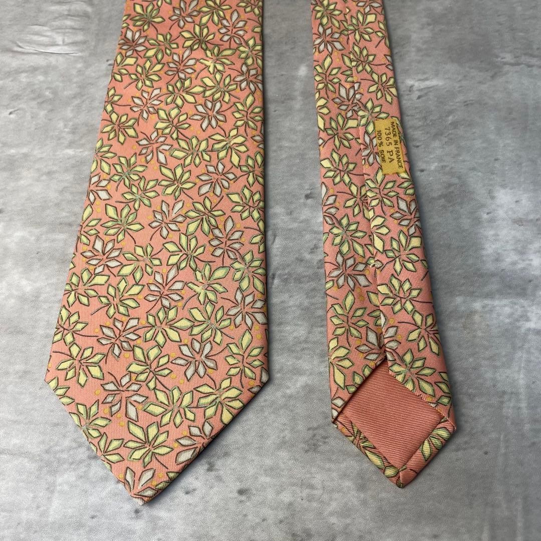 Excellent Condition HERMES Plant Pattern Leaf Tie… - image 2
