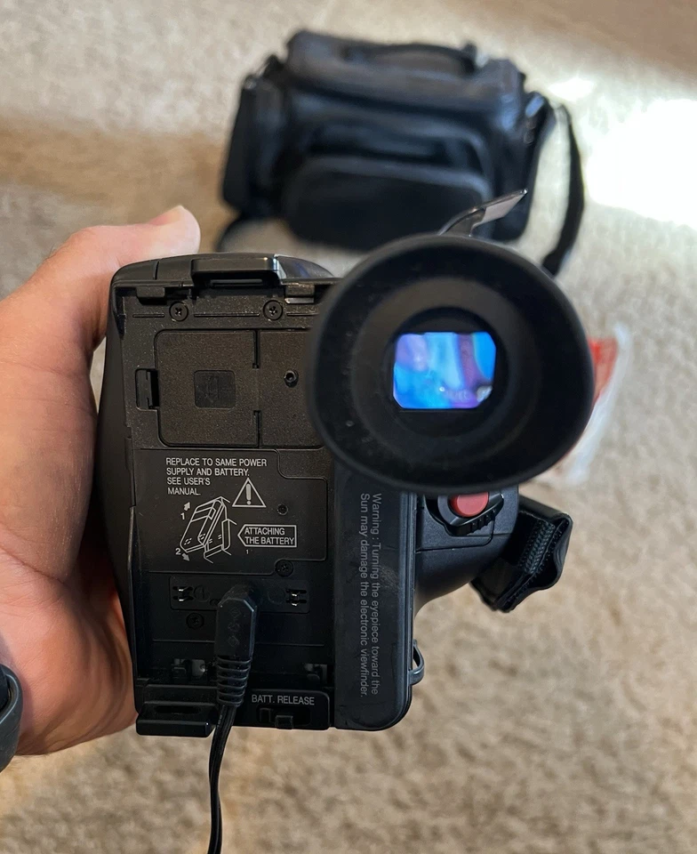 RCA Video Camcorder CC637 Small Wonder VHS-C Playback Handheld Tested Works - Image 2 of 4