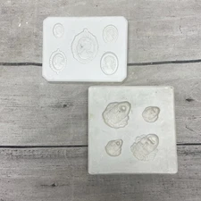 Lakeland Molds Queens & Bell Old Lady Casting Mold Faces Cameo L-498 Lot Of 2