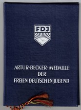 Nr.38-DDR-Auszeichnung Medaille/Original-Urk. „Artur-Becker-Medaille in Silber"