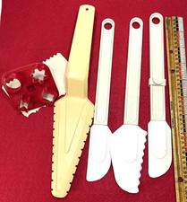 Tupperware Vtg Lot Spatula Set Almond Tan Cake Decorator  Server Cookie Cutter