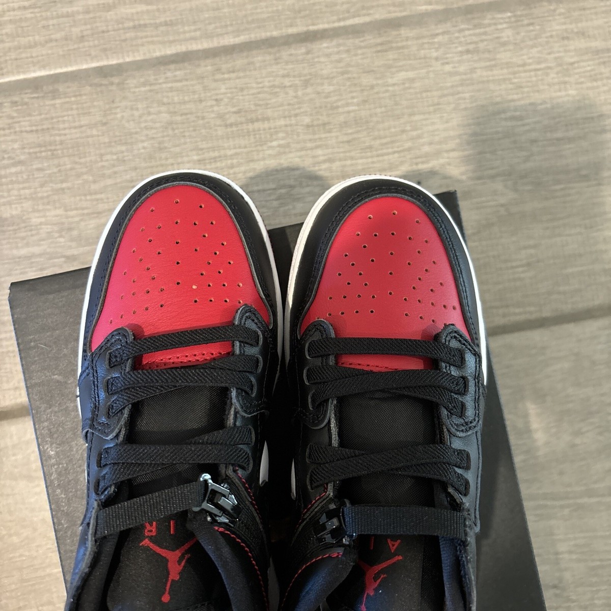 Air Jordan 1 Low Flyease GS Alternate Bred Toe Size 6Y