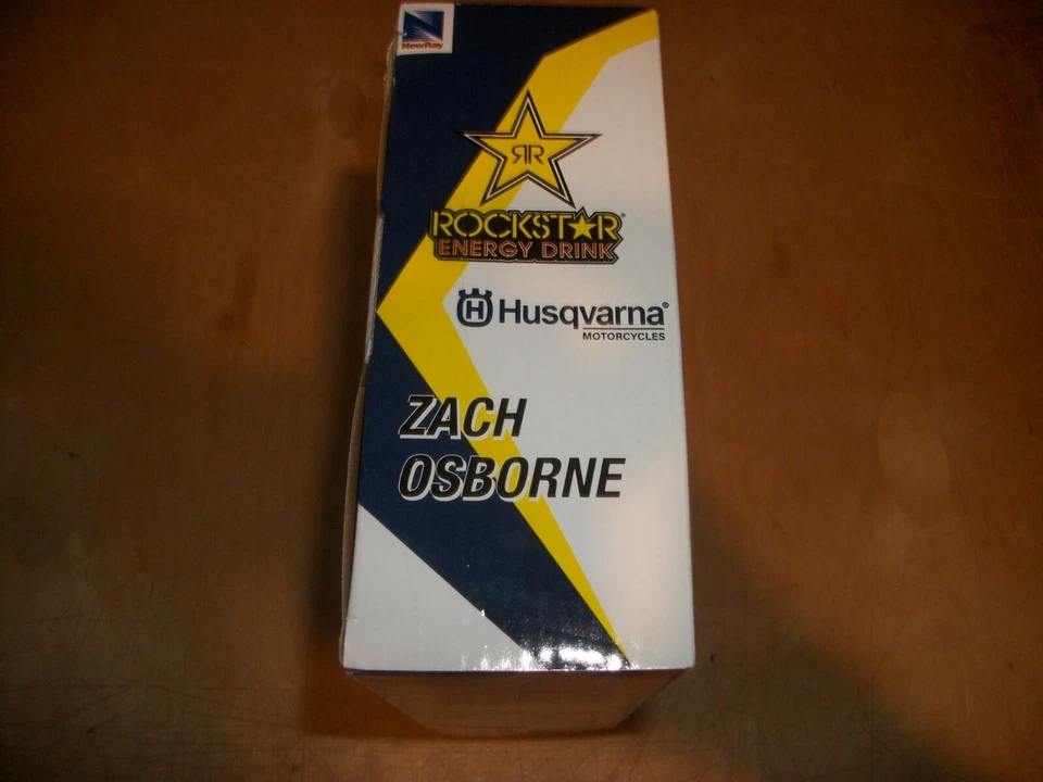 NEW RAY 58243 ROCKSTAR HUSQVARNA FC450 ZACH OSBORNE RACING BIKE 1/12 #16 WHITE - Image 4 of 4