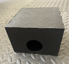 Reptile Hide Box 5.75in x 5.75in x 4in opening 1.875in 