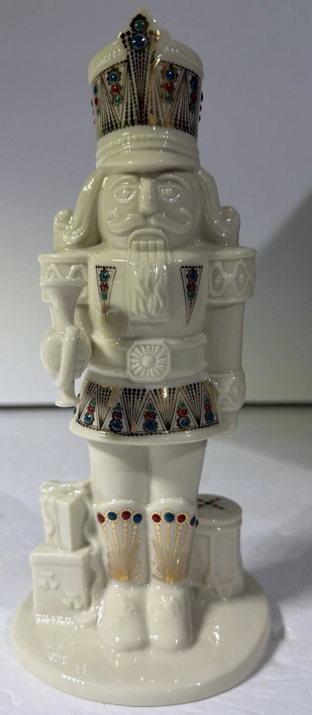 Lenox China Jewels Collection Porcelain Nutcracker Figurine White Christmas USA
Opens in a new windo