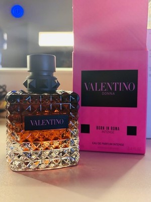 Valentino Born in Roma Intense Eau de Parfum 3.4 oz / 100 mL   New Open Box