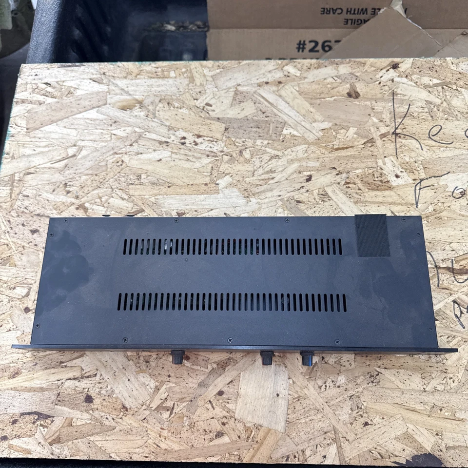 Monitores de audio analógicos de 1 canal Marshall AR-AM1 Foto 2 de 3