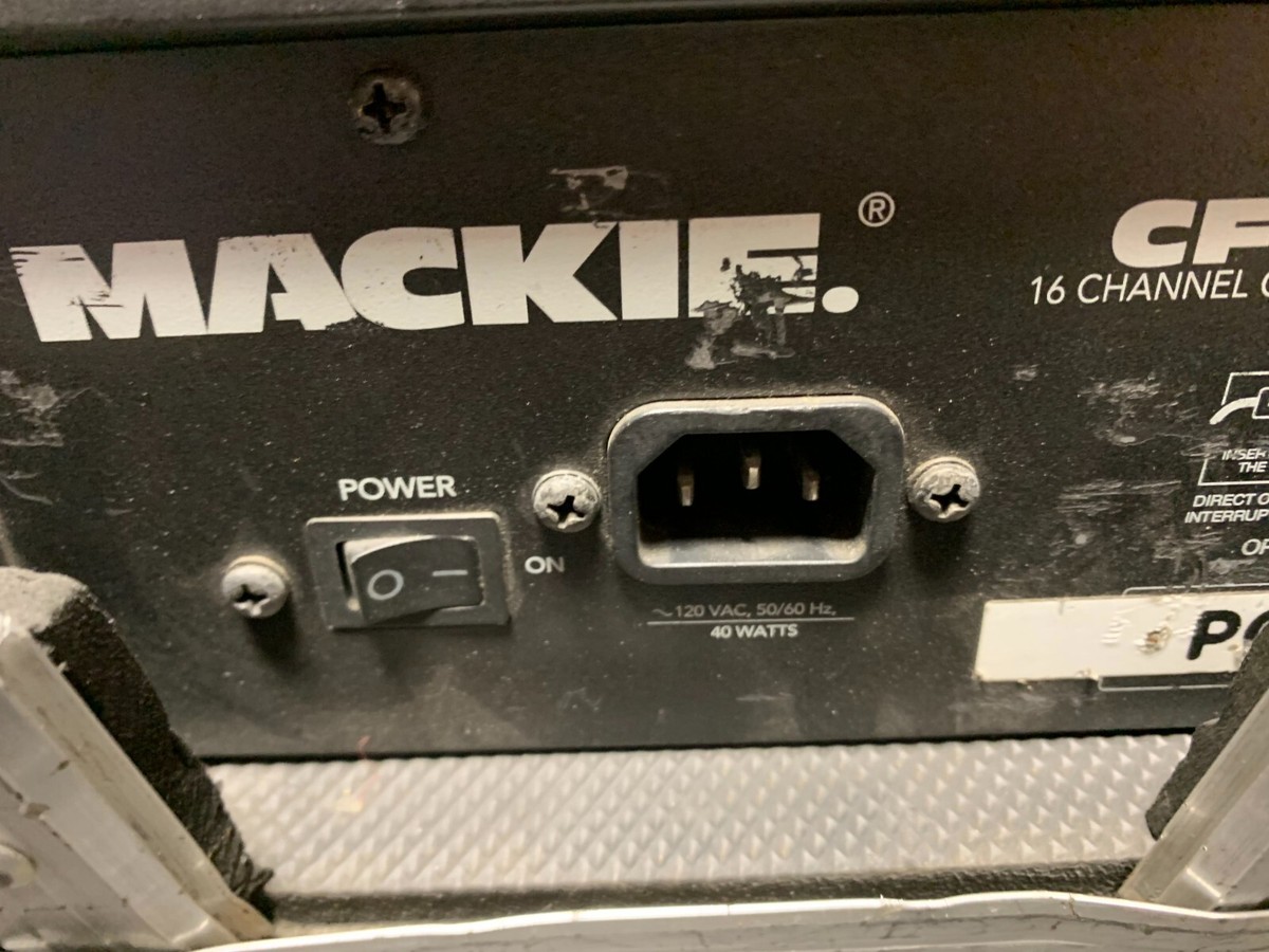 MACKIE CFX16 16-Channel Compact Integrated Live Sound Mixer MACKIE CFX16 16-Channel Compact Integrated Live Sound Mixer