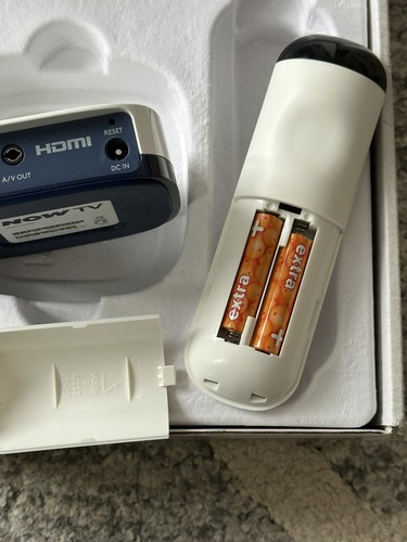 Now TV Model 2400SK Media Streamer White Power Supply Remote In VGC - Picture 5 of 8