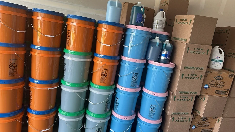 Cubo de detergente para ropa de 5 galones Foto 2 de 4