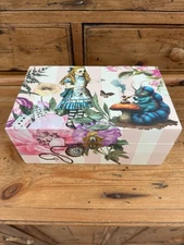 Alice in wonderland inspired keepsake/jewelry box