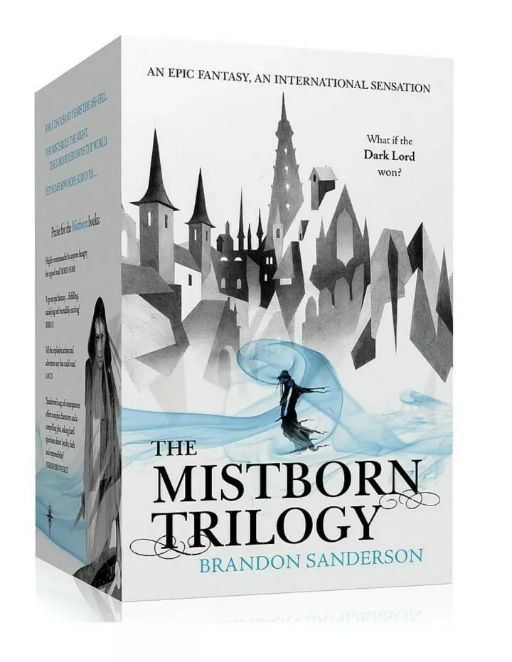 Mistborn by Brandon Sanderson, Paperback