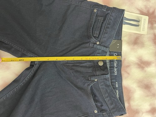 NUEVO Pantalones de mezclilla Calvin Klein lavado oscuro tiro medio elásticos "Ultimate Skinny" talla 4 x 30 - Imagen 16 de 16