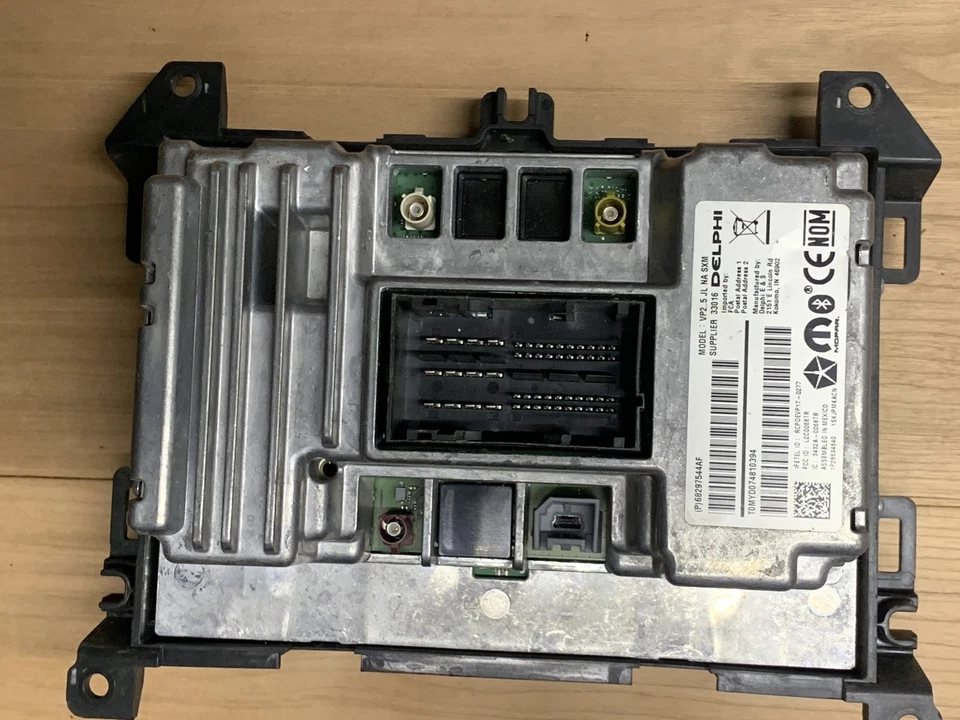 Radio Jeep Wrangler Jl 2018-2024 OEM Foto 2 de 4