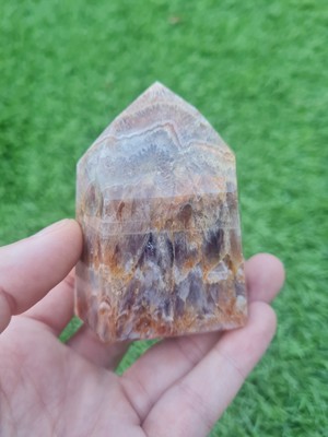 Zauberquarz aka Amethyst Spitzenachat Turm aus Minas Gerais, Brasilien, 202g