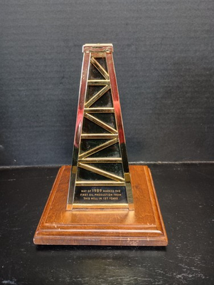 #ad Desktop Oil Well Crude From First North American Oil Well Canada 8quot; X 5.5quot; $28.99