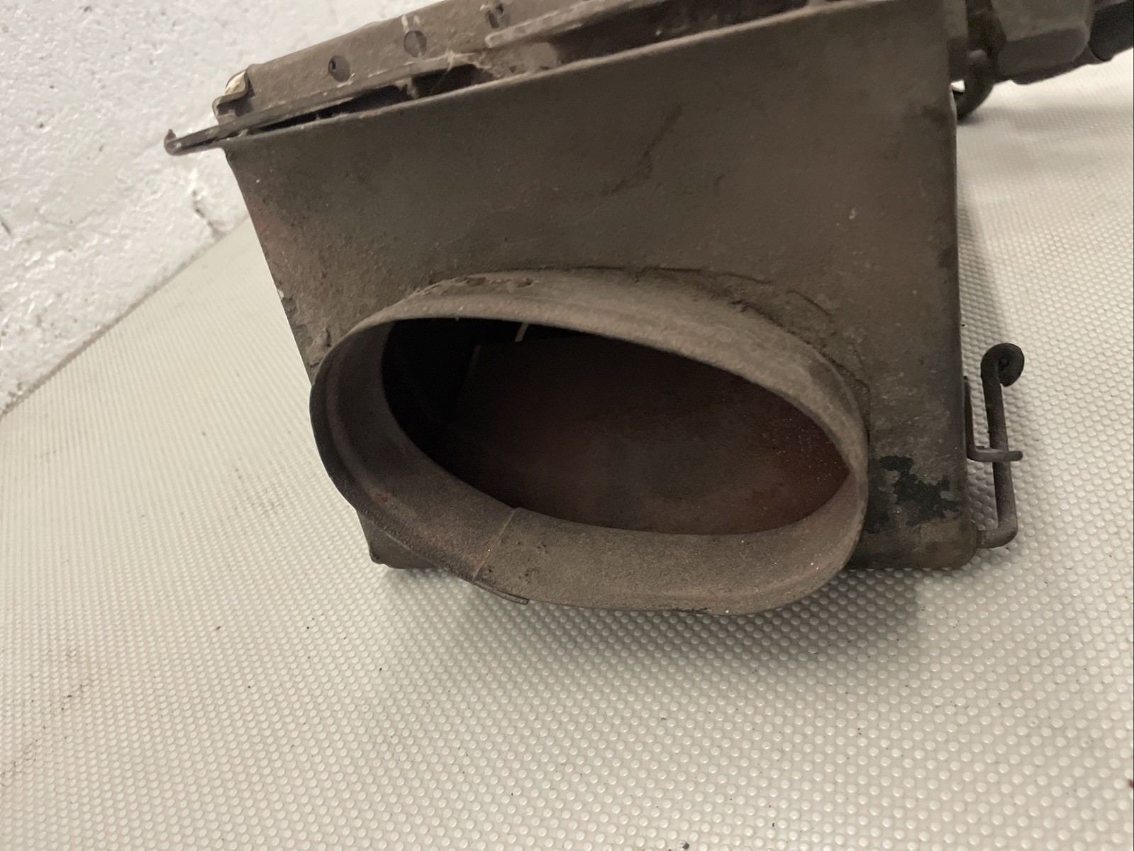 Ferrari 308 Gt4 Oil Cooler And Housing