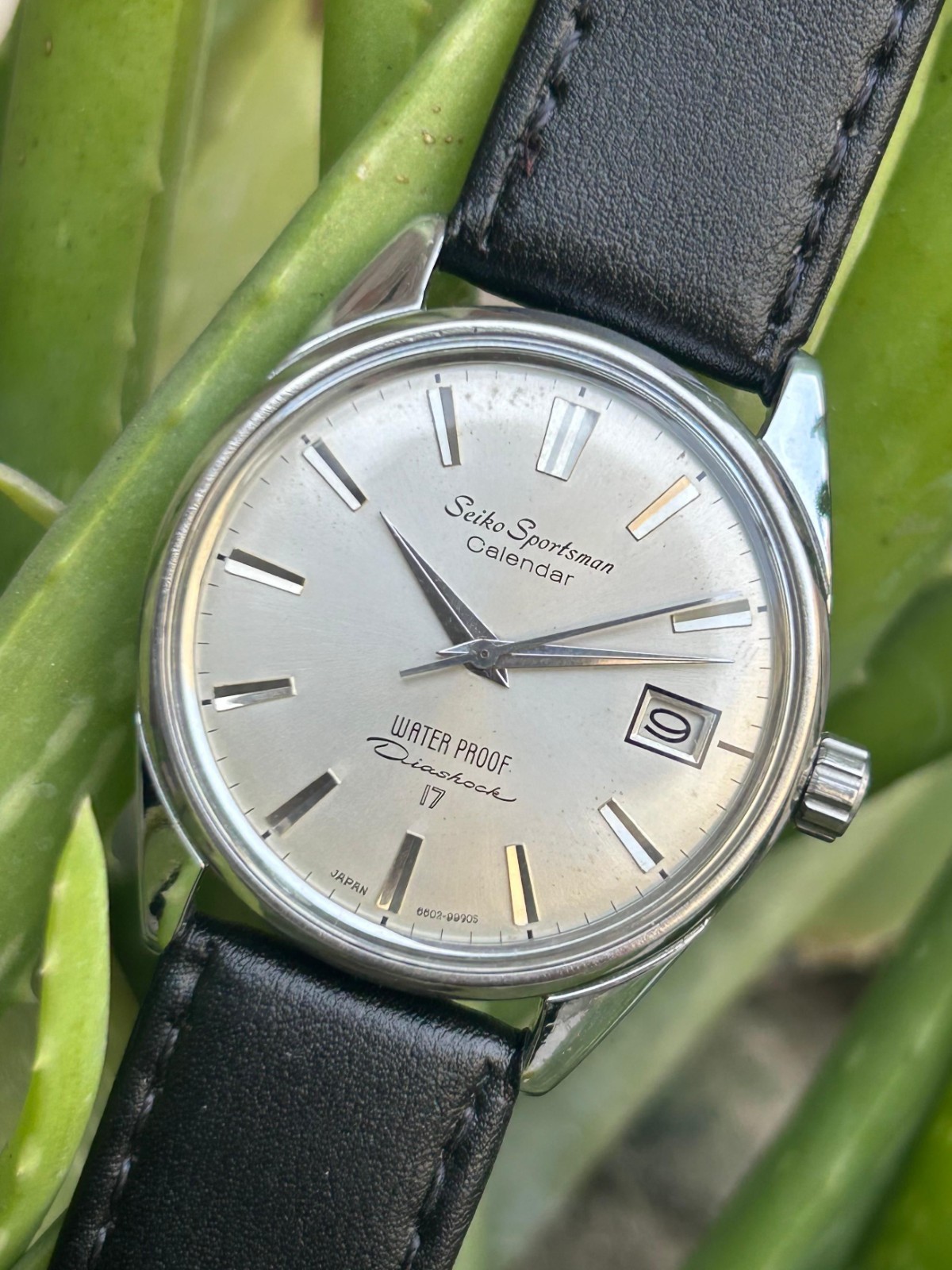 Manual 17 Watch Seiko Jewels Calender Men Vintage Sportsman Wind Diashock Japan - VintageWatches.PK Manual 17 Watch Seiko Jewels Calender Men Vintage Sportsman Wind Diashock Japan - vintagewatches.pk