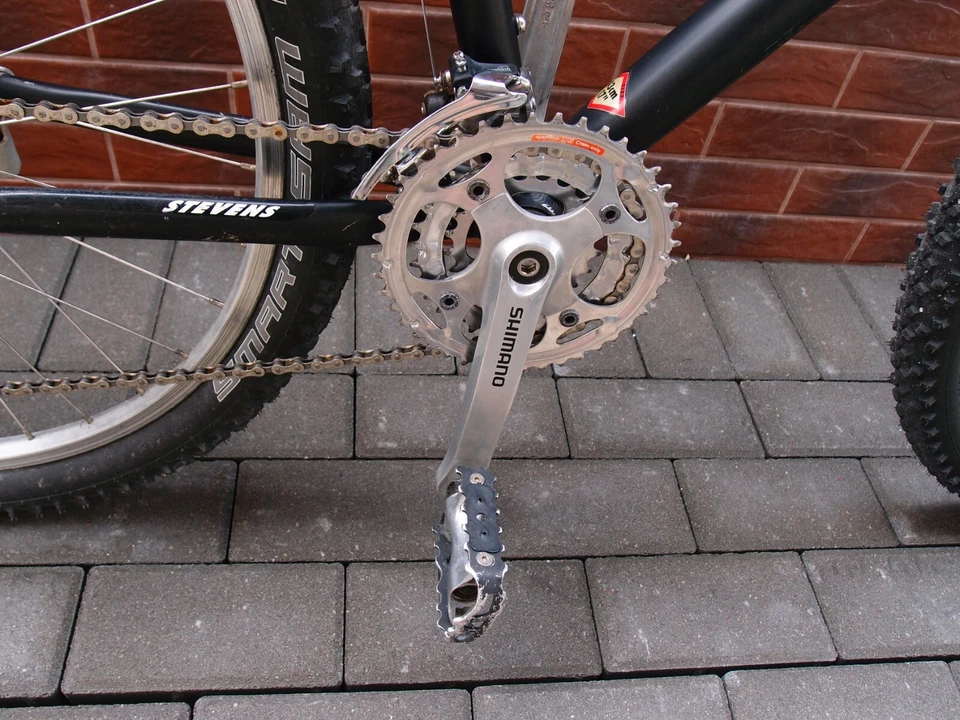 Bicicleta deportiva MTB Rock Shox Jett Shimano Alivio Ritchey 17 pulgadas Stevens 452 Foto 2 de 4