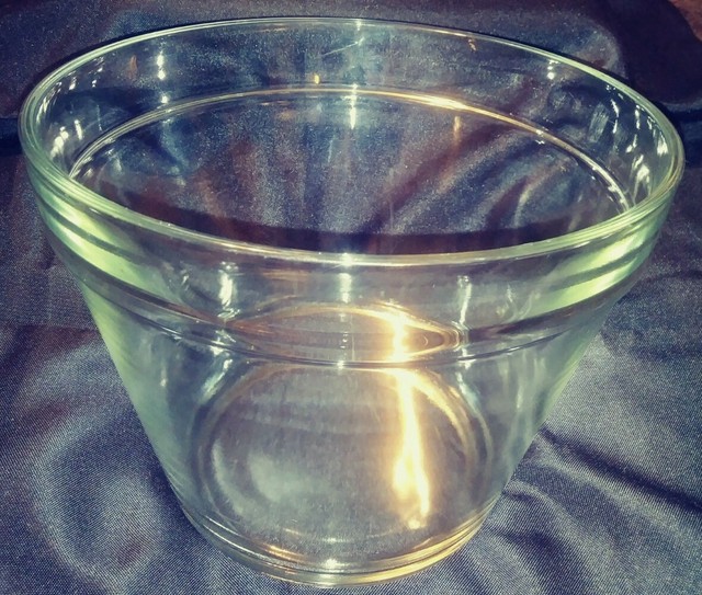 Huge 5 Qt 1 1/4" gallon Heavy Duty round Vintage clear glass mixing