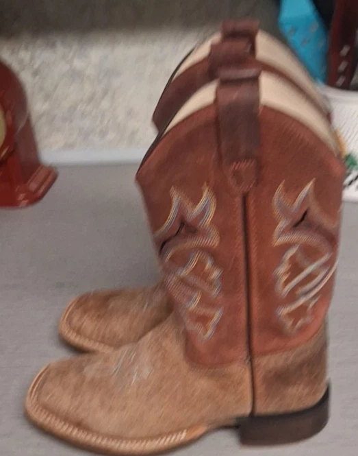 children old west brand square toe boots.Size 3 us model# BSC 1912. - Image 3 of 4