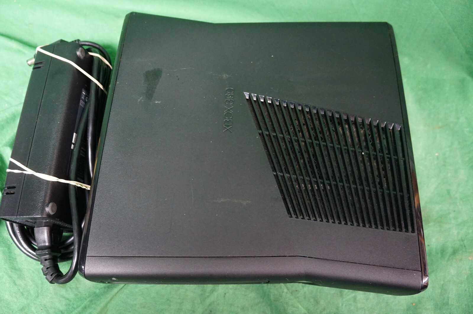 Microsoft Xbox 360 S Console 1439 Slim Gaming Console W/Power Adapter