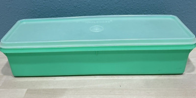 Vintage Tupperware Crisp It Celery Keeper Crisper Container 892 with Lid 893