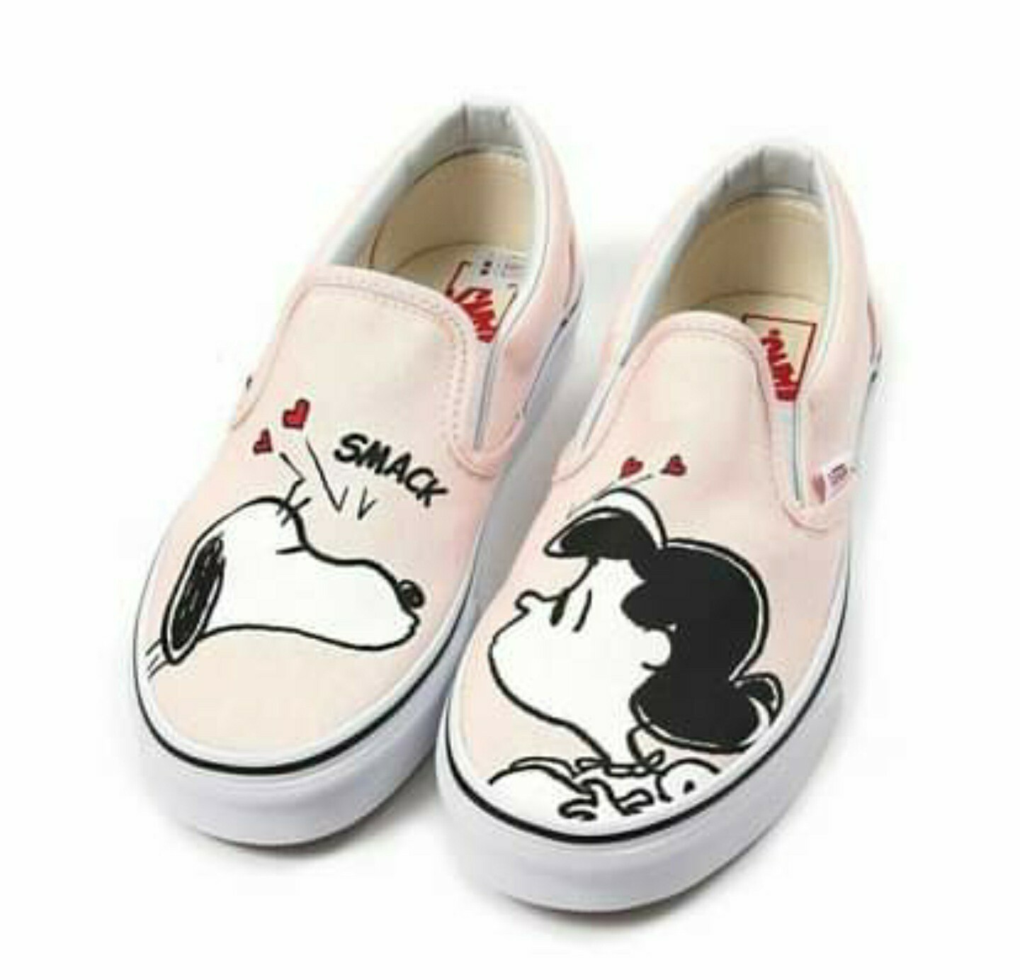 vans slip on snoopy