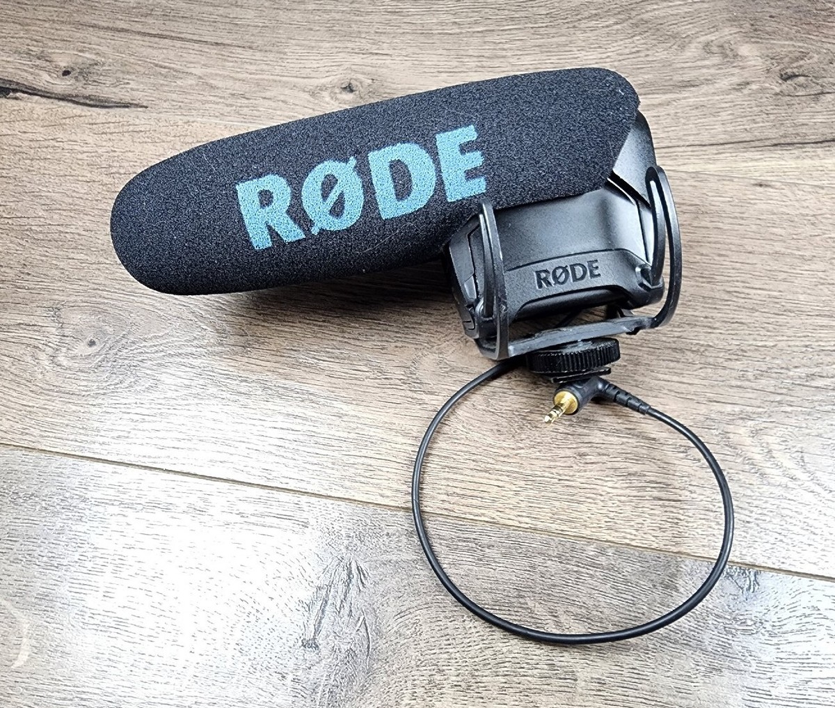 RØDE VideoMic Pro+ ショットガンマイク Amazon.co.jp: Rode VideoMic Pro Plusオンカメラショット