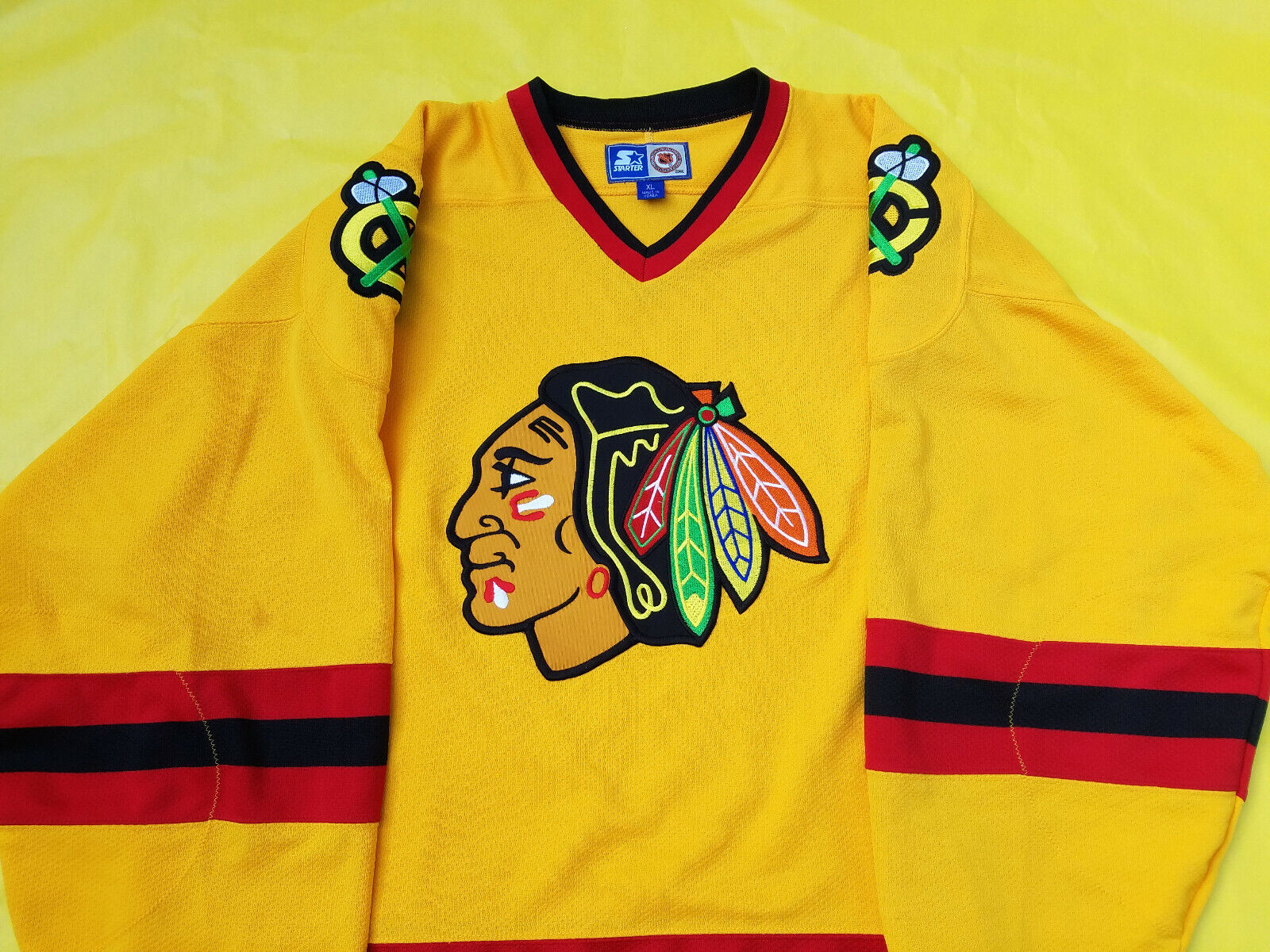 Vintage Chicago Blackhawks STARTER YELLOW Jersey NHL Sewn Mens Medium M  RARE