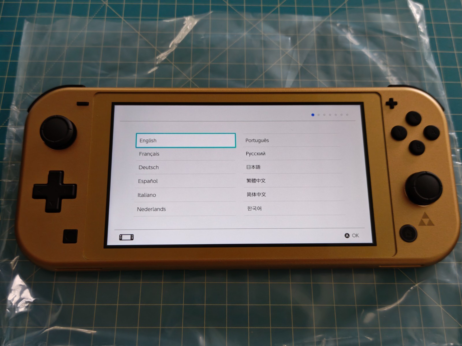 Console portable Nintendo switch lite Hyrule Edition Neuve avec cristal box 5