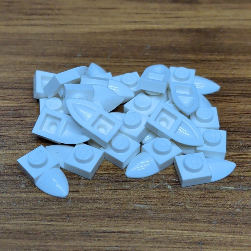 Lego White Plate, Modified 1 x 1 with Tooth Horizontal - Qty 24