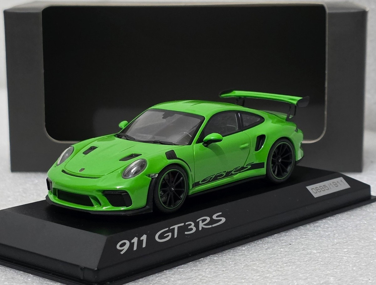 Porsche 911 (991.II) GT3 RS 2018 Green 1:43 Minichamps WAP 020 159