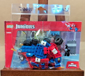 LEGO Juniors 10665 Spider-Man Car Pursuit Mostly Complete