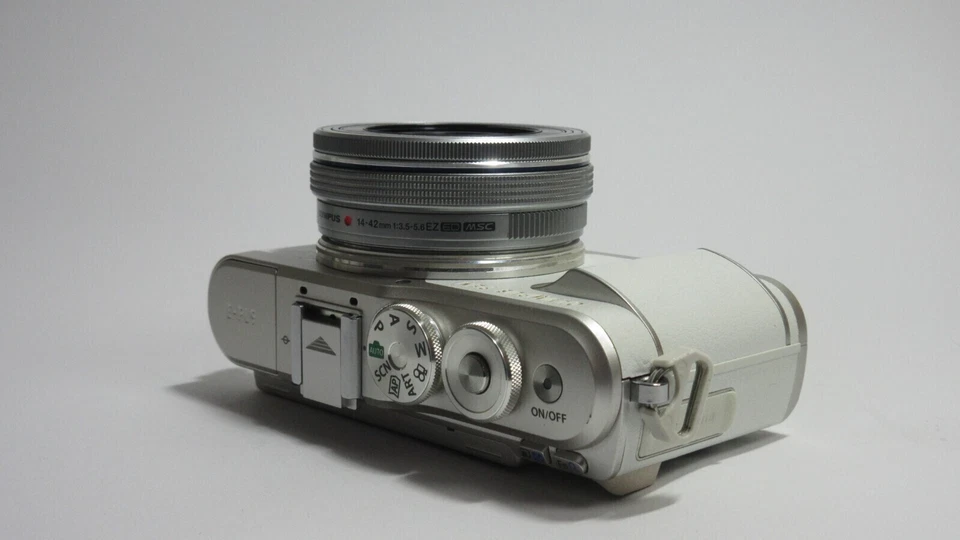 📷💥Olympus Pen E-PL9 weiss mit Objektiv 14-42mm💥📷 - Bild 2 von 4