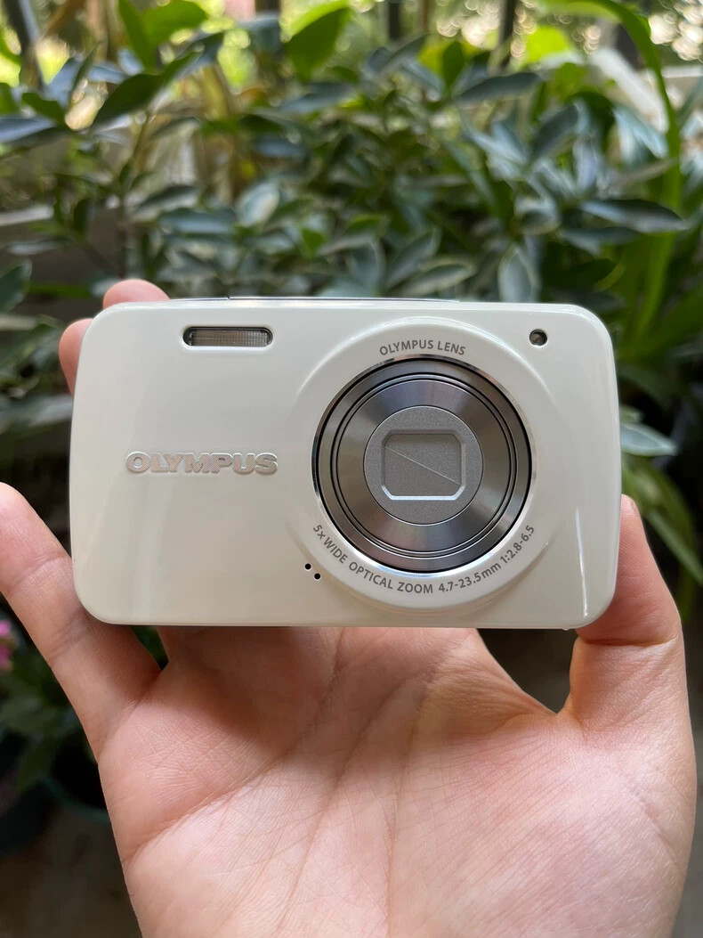 OLYMPUS VH-210 14.0 Mega Pixels Compact Digital Camera White | eBay