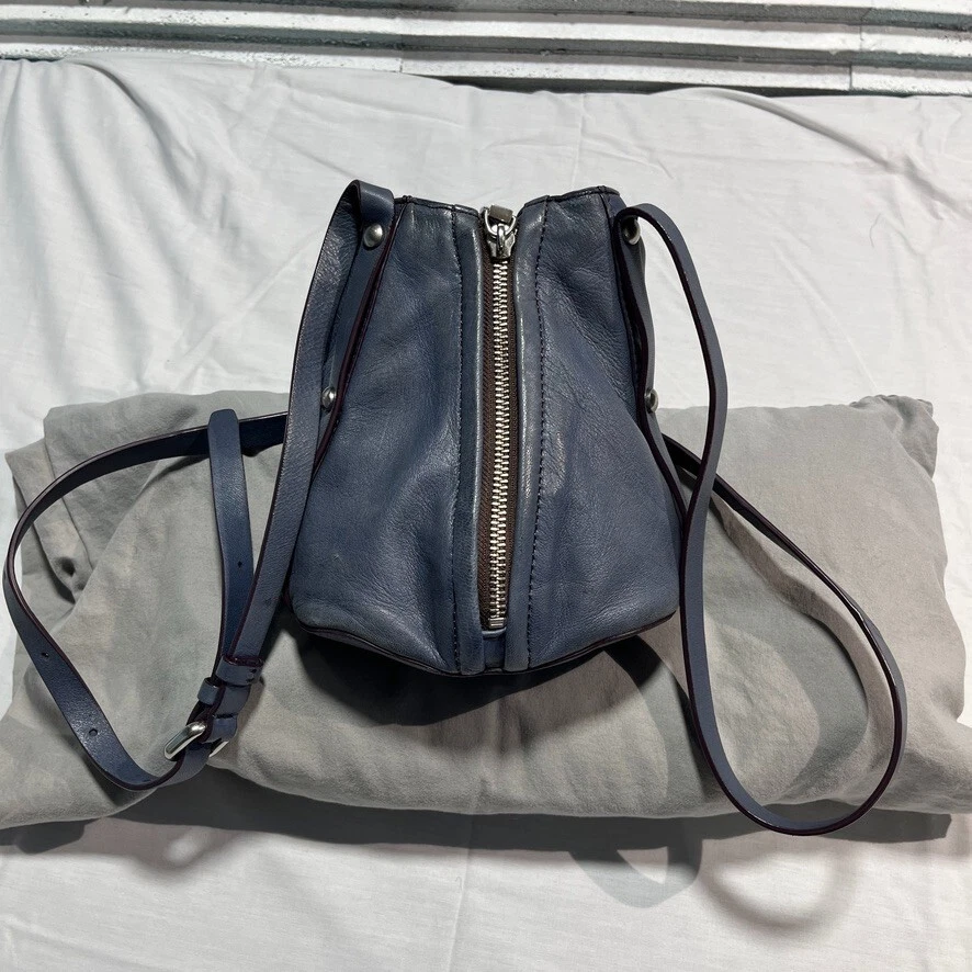 MINI BANDOLERA KOOBA HAWKE LAVADA DENIM AZUL CUERO SUAVE BOLSO DE MANO MONEDERO Foto 3 de 4