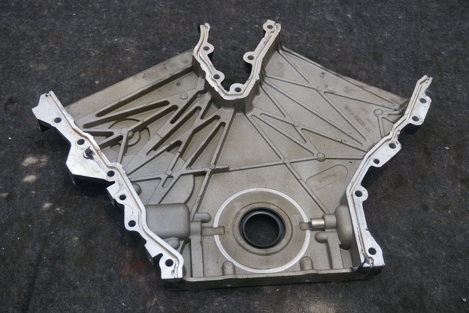 Engine Timing Crank Cover Panel 6.0l V12 8g43-03-11422 Aston Martin Rapide 04-12