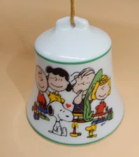 Peanuts SNOOPY 1977 ceramic porcelain Dupont BELL made in Japan