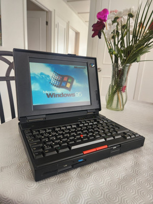Vintage IBM Thinkpad 345C Laptop, 486, Windows 95, Works! READ! 