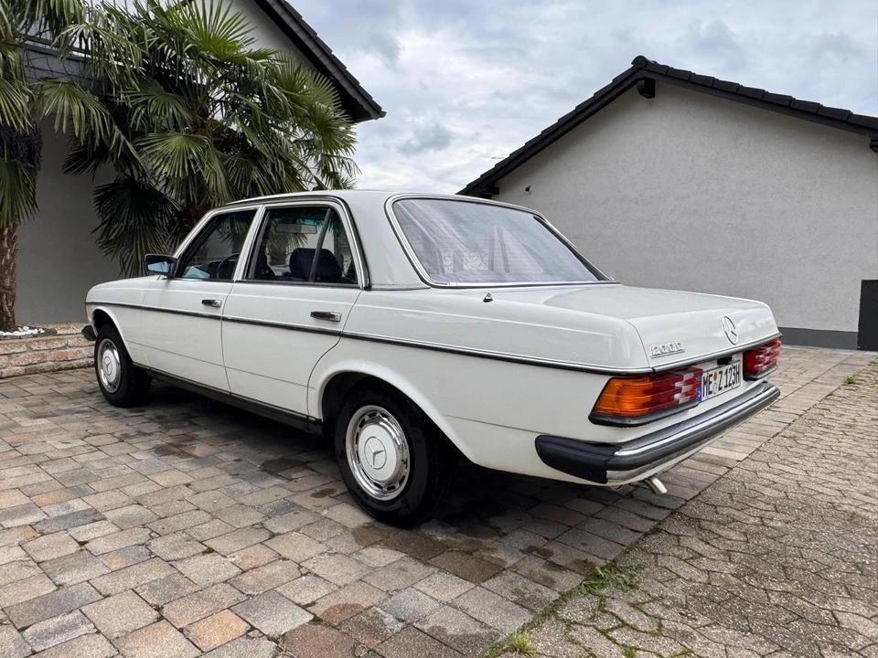 Mercedes-Benz 200 D W123 - Bild 4 von 4