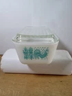 Pyrex Amish Butterprint 0502 Refrigerator Dish 1.5 Pint  Lid Turquoise Rooster