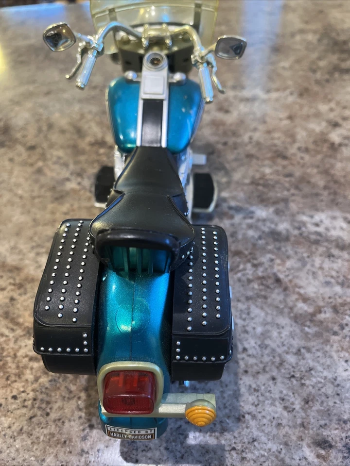 Vintage 1994 Electronic Harley Davidson " BUDDY " Replica Motorbike. - Image 4 of 4