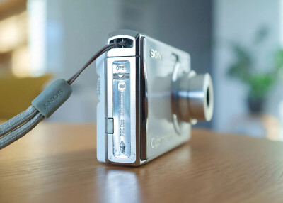 Sony Cyber-shot DSC-W80 7.2MP CCD Vintage Digital Camera - 100