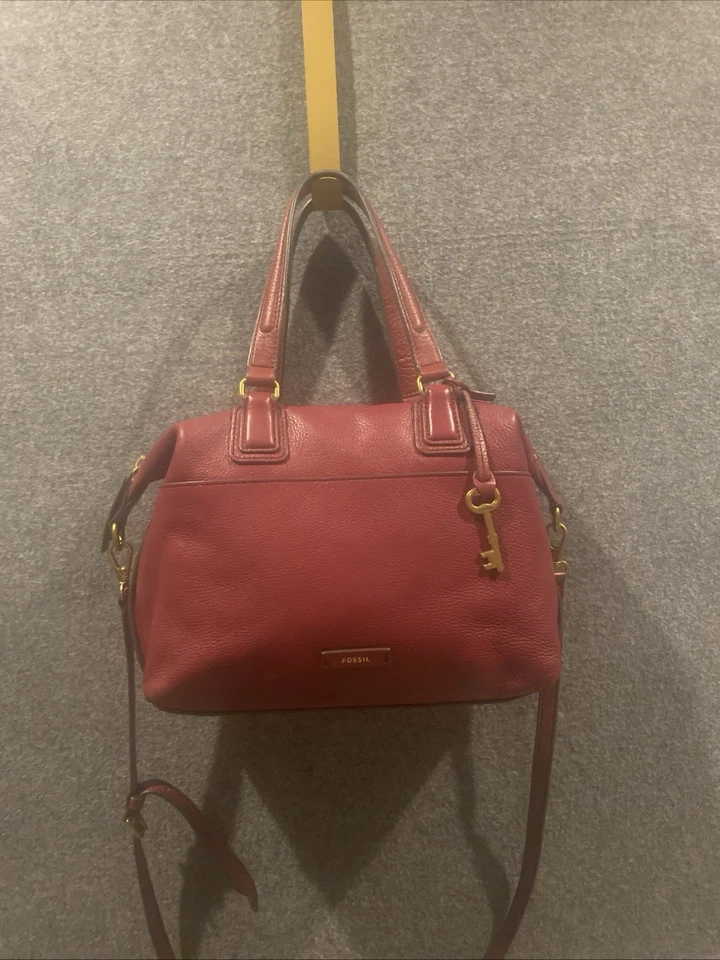 Fossil Rachel Red Velvet Pebbled Leather Purse Medium Crossbody Bag - Image 4 of 4