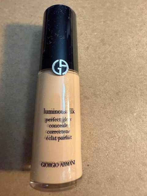 Giorgio Armani Luminous Silk PERFECT GLOW CONCEALER # 5.75  NIB Free Shipping - Image 2 of 3